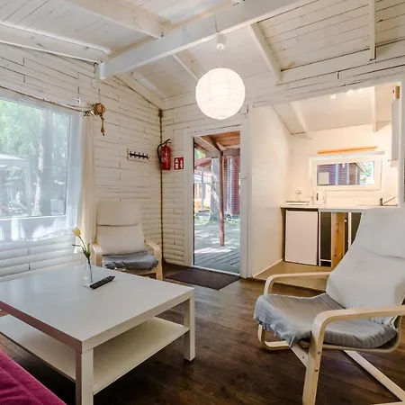 Letnisko Bajka بيت خشبي